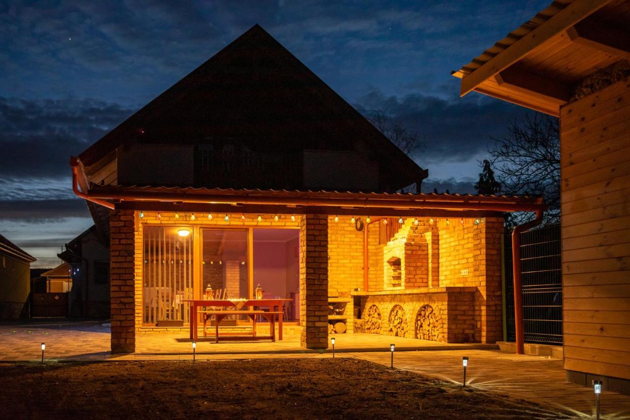 Benige Vendeghaz Hotel Demjen Ngoại thất bức ảnh