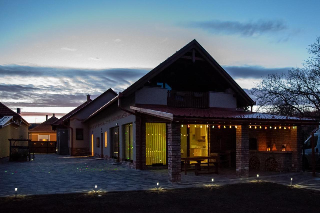 Benige Vendeghaz Hotel Demjen Ngoại thất bức ảnh