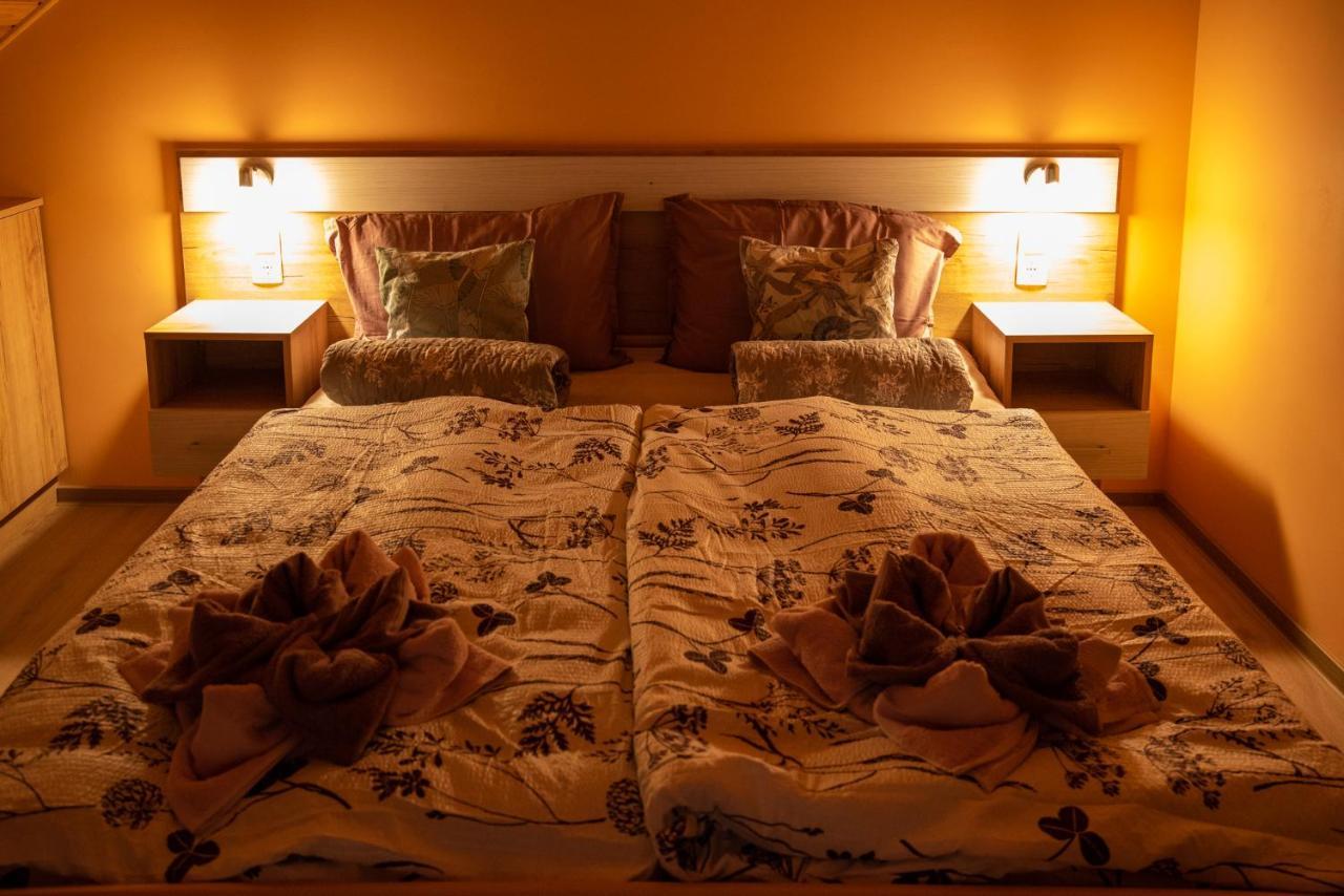 Benige Vendeghaz Hotel Demjen Ngoại thất bức ảnh