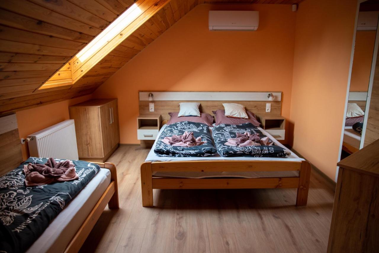 Benige Vendeghaz Hotel Demjen Ngoại thất bức ảnh
