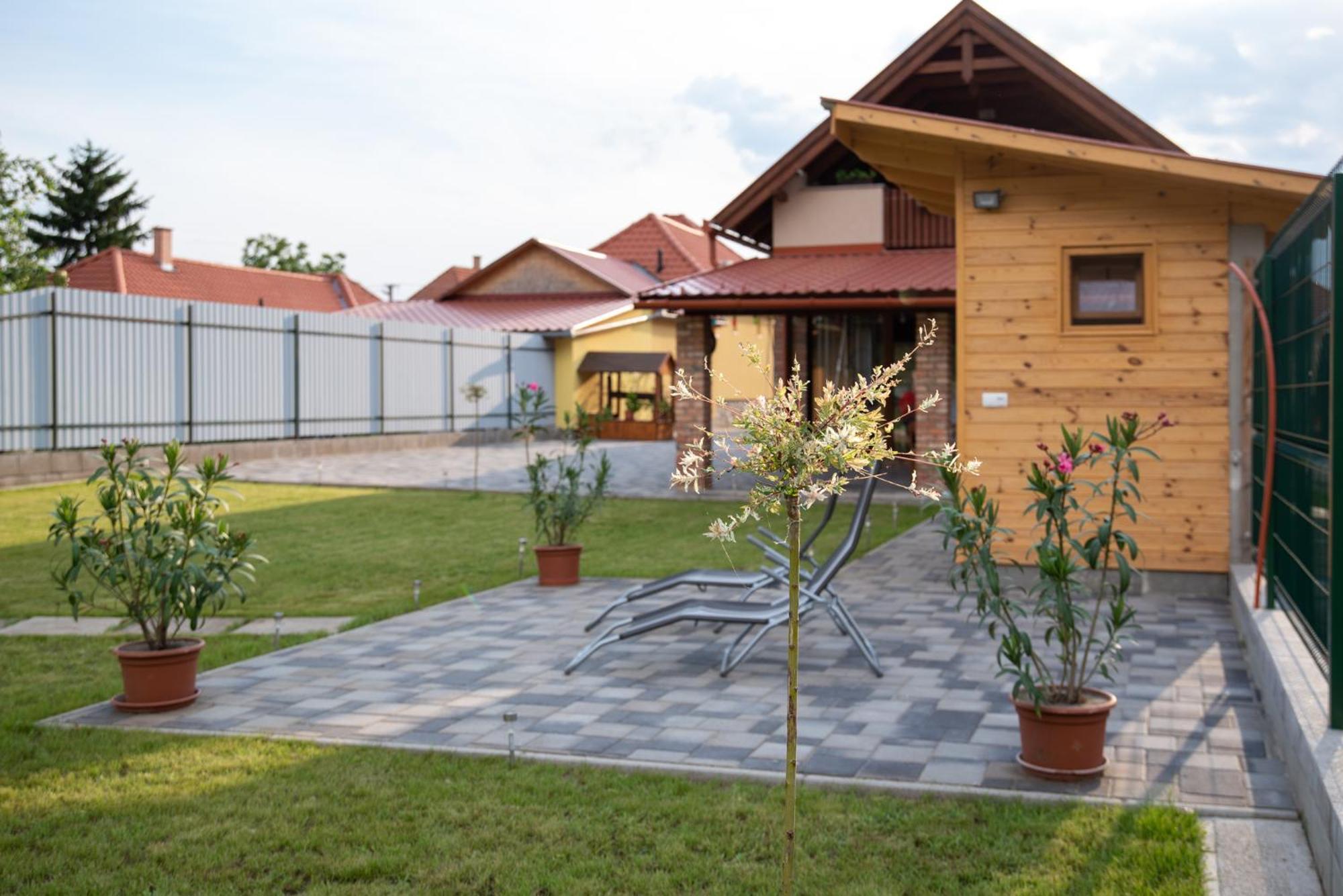 Benige Vendeghaz Hotel Demjen Ngoại thất bức ảnh