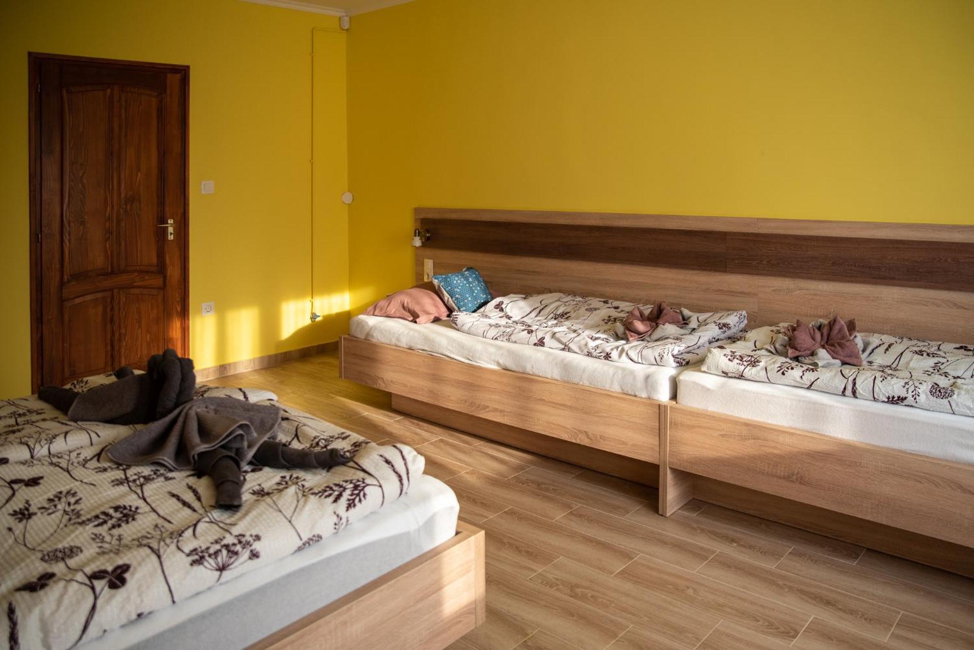 Benige Vendeghaz Hotel Demjen Ngoại thất bức ảnh